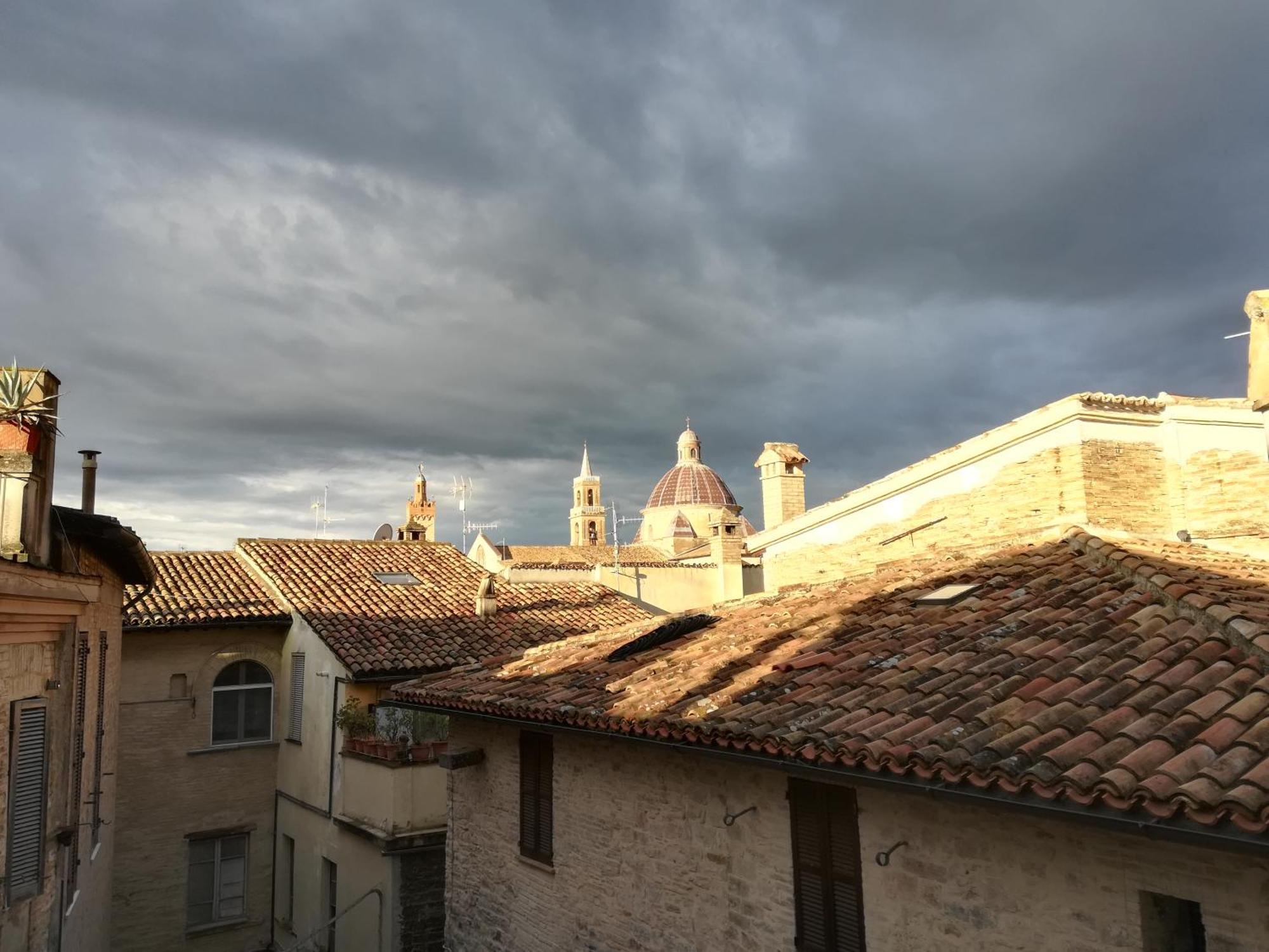 Appartamento Antico Gioiello Umbro Foligno Esterno foto